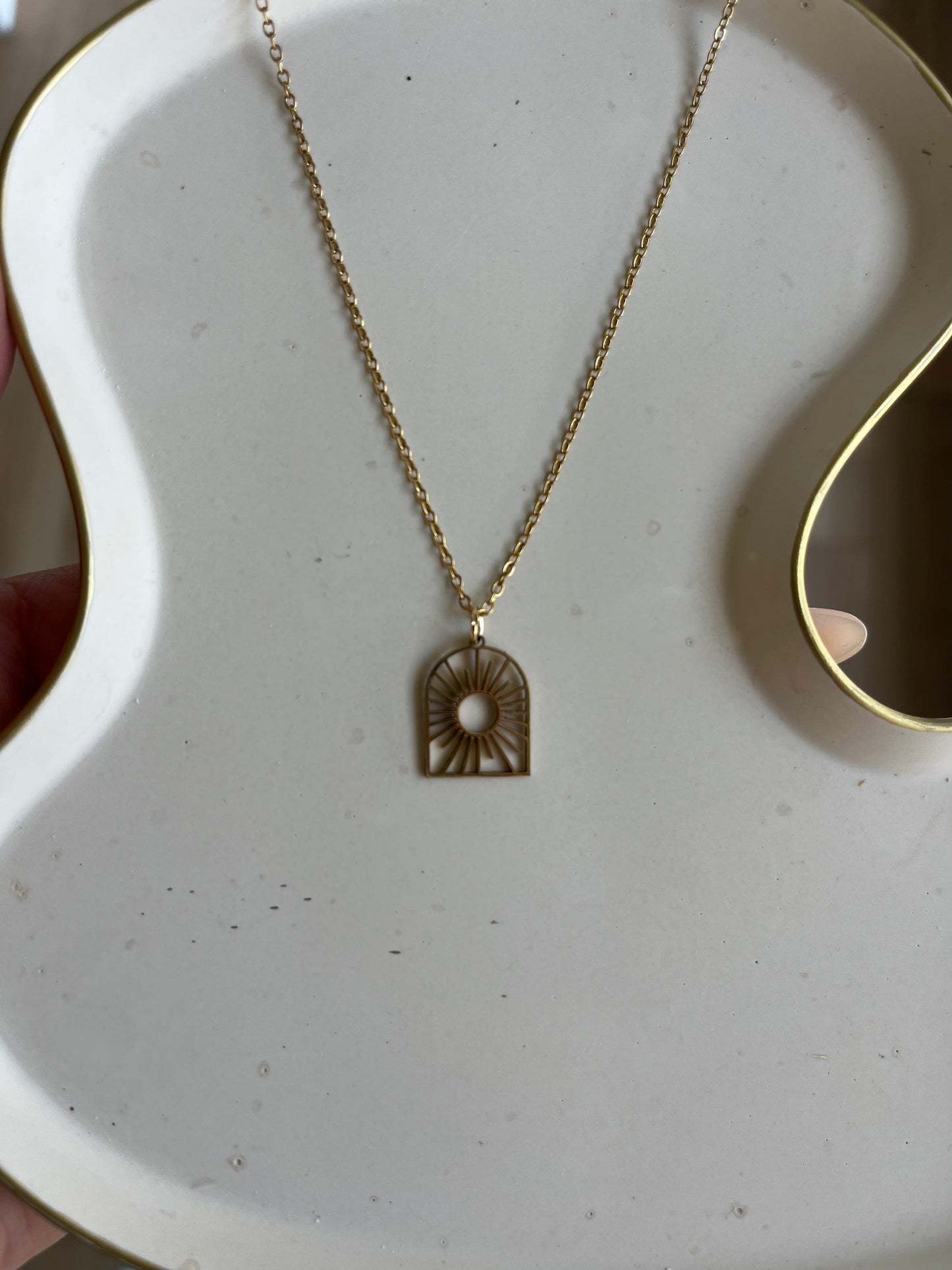 Collier pendentif - Soleil rayonnant