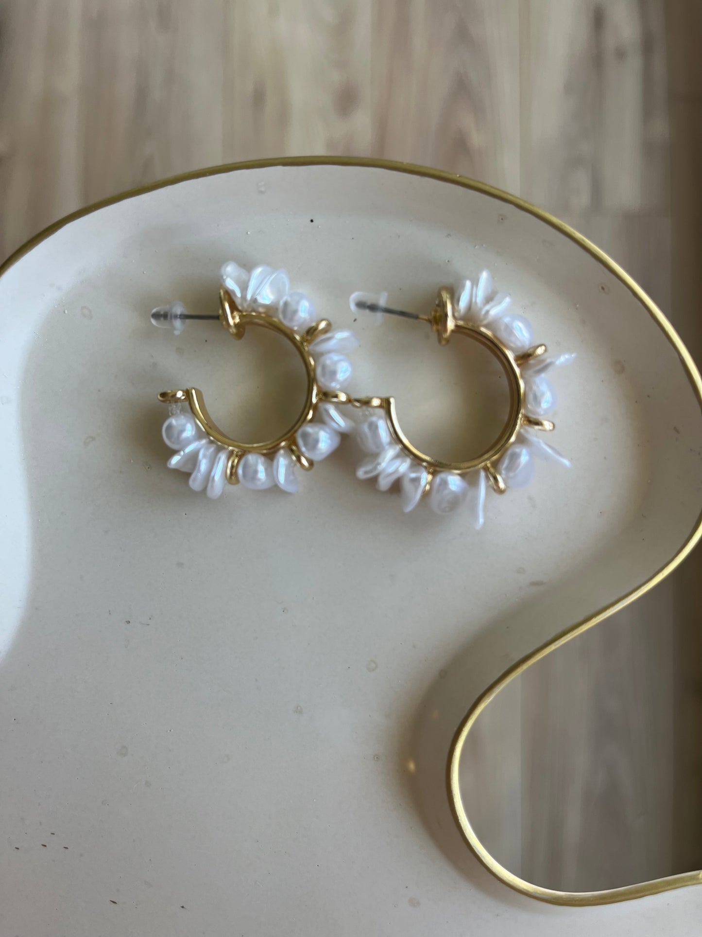 Boucles d'oreilles - Perlita- Acier et perle blanche