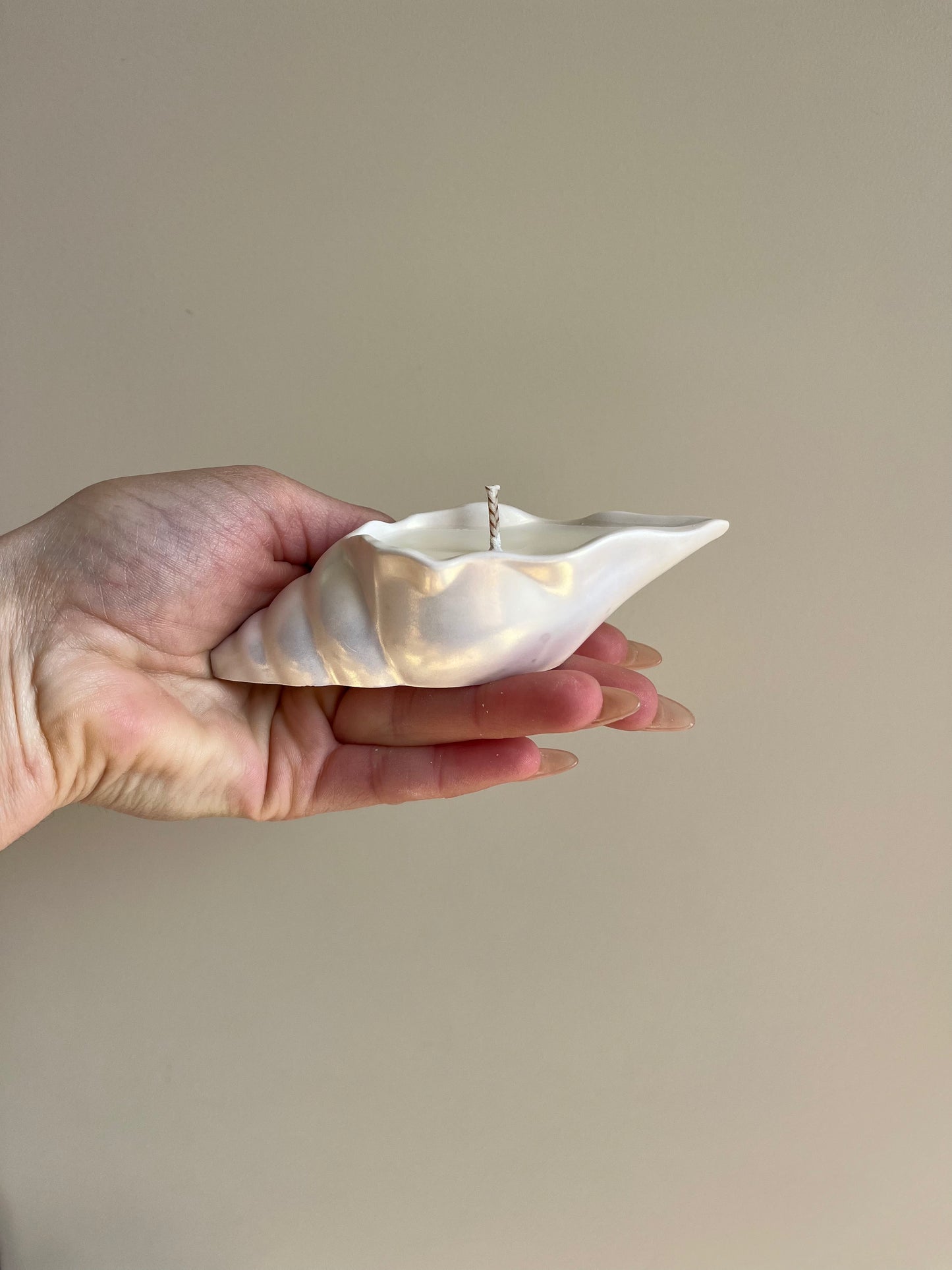 Bougie coquillage 🐚 Monoï-vanillé - Modèle 1