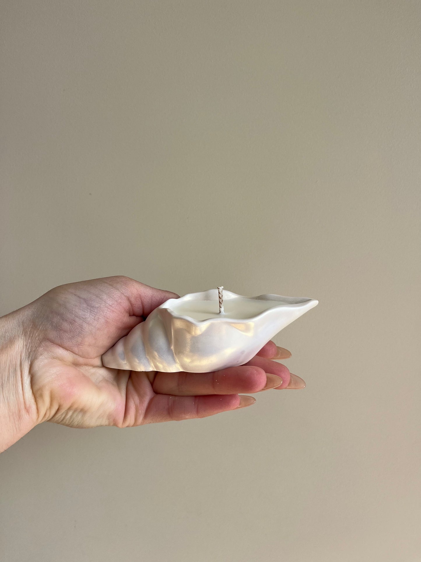 Bougie coquillage 🐚 Monoï-vanillé - Modèle 1
