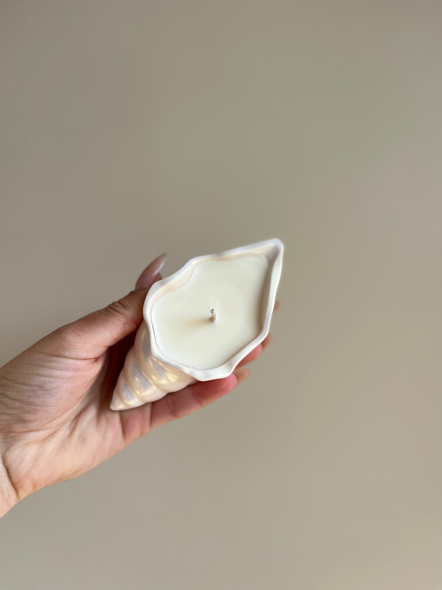 Bougie coquillage 🐚 Monoï-vanillé - Modèle 1