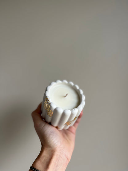 Bougie végétale parfumée - Ambre gris - Feuille d'or - 35h