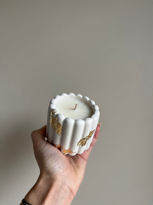 Bougie végétale parfumée - Ambre gris - Feuille d'or - 30h