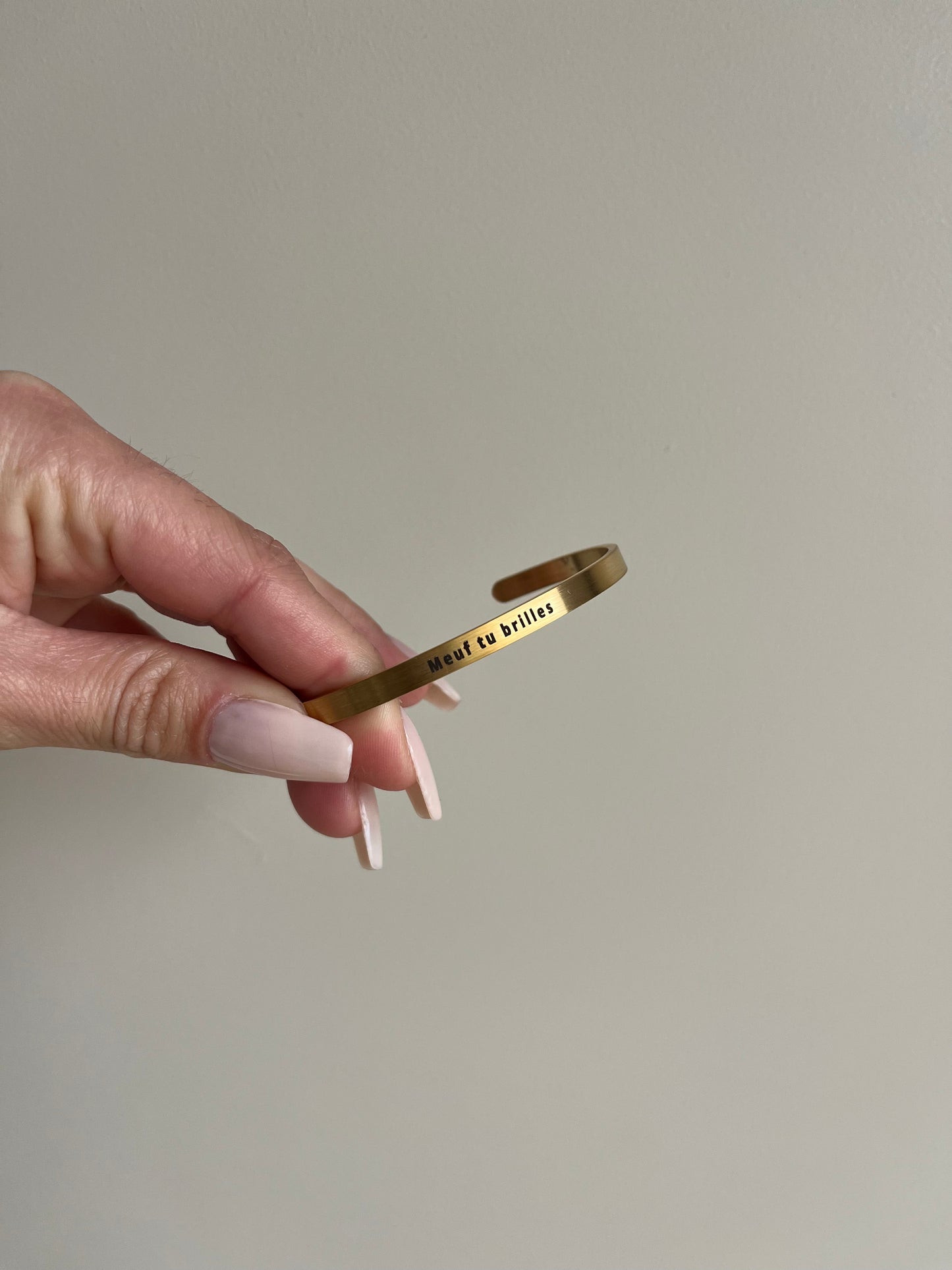 Jonc doré Meuf Tu Brilles – Bijoux – You Gold This – Collection Meuf Tu Brilles