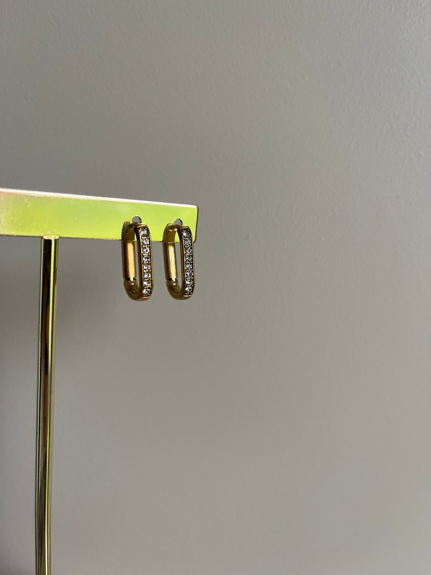 Boucles d’oreilles Anneaux Allongés Strass – Doré – Bijoux  – You Gold This