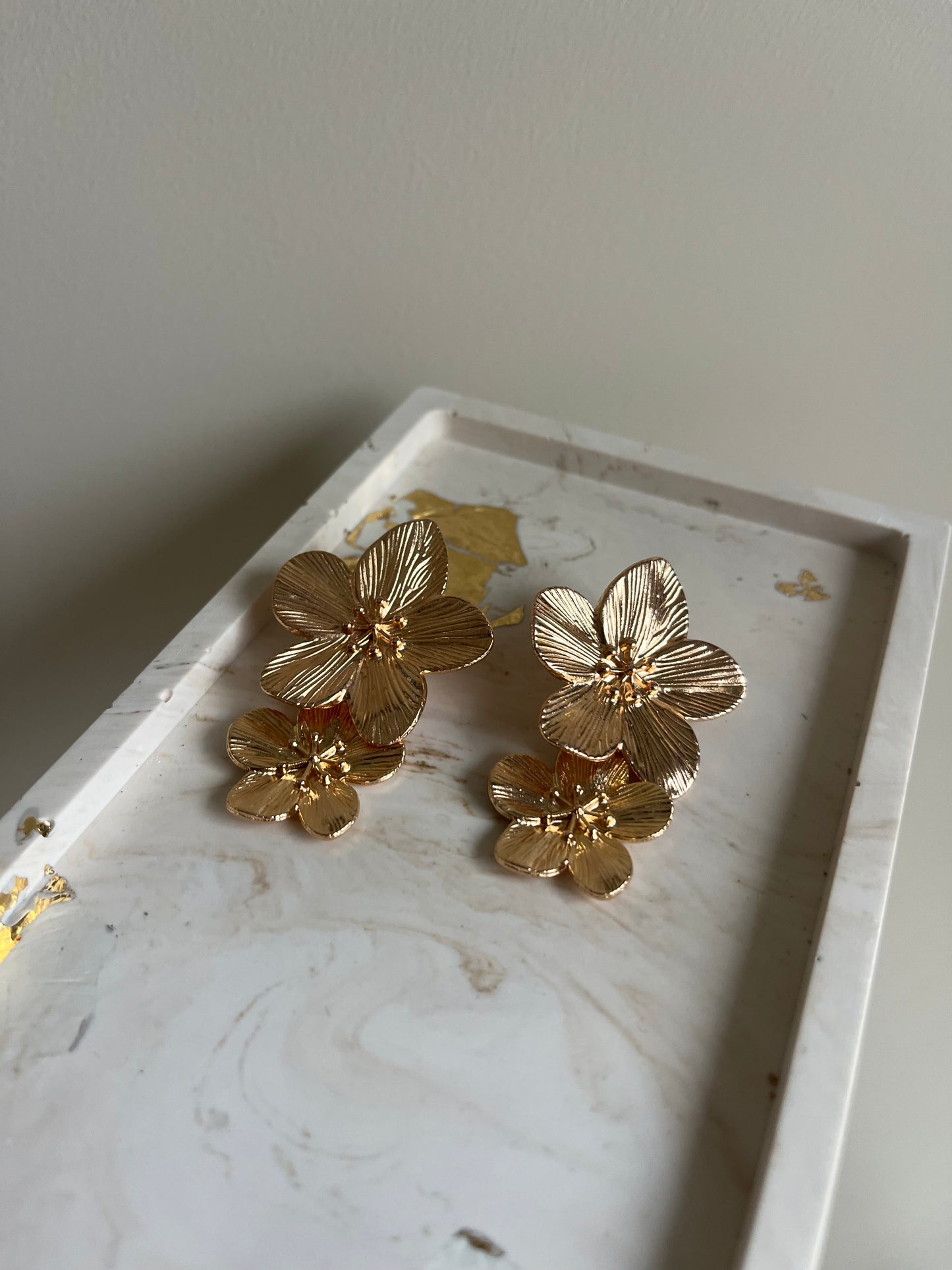 Boucles d’oreilles double fleurs – Doré – Bijoux  – You Gold This