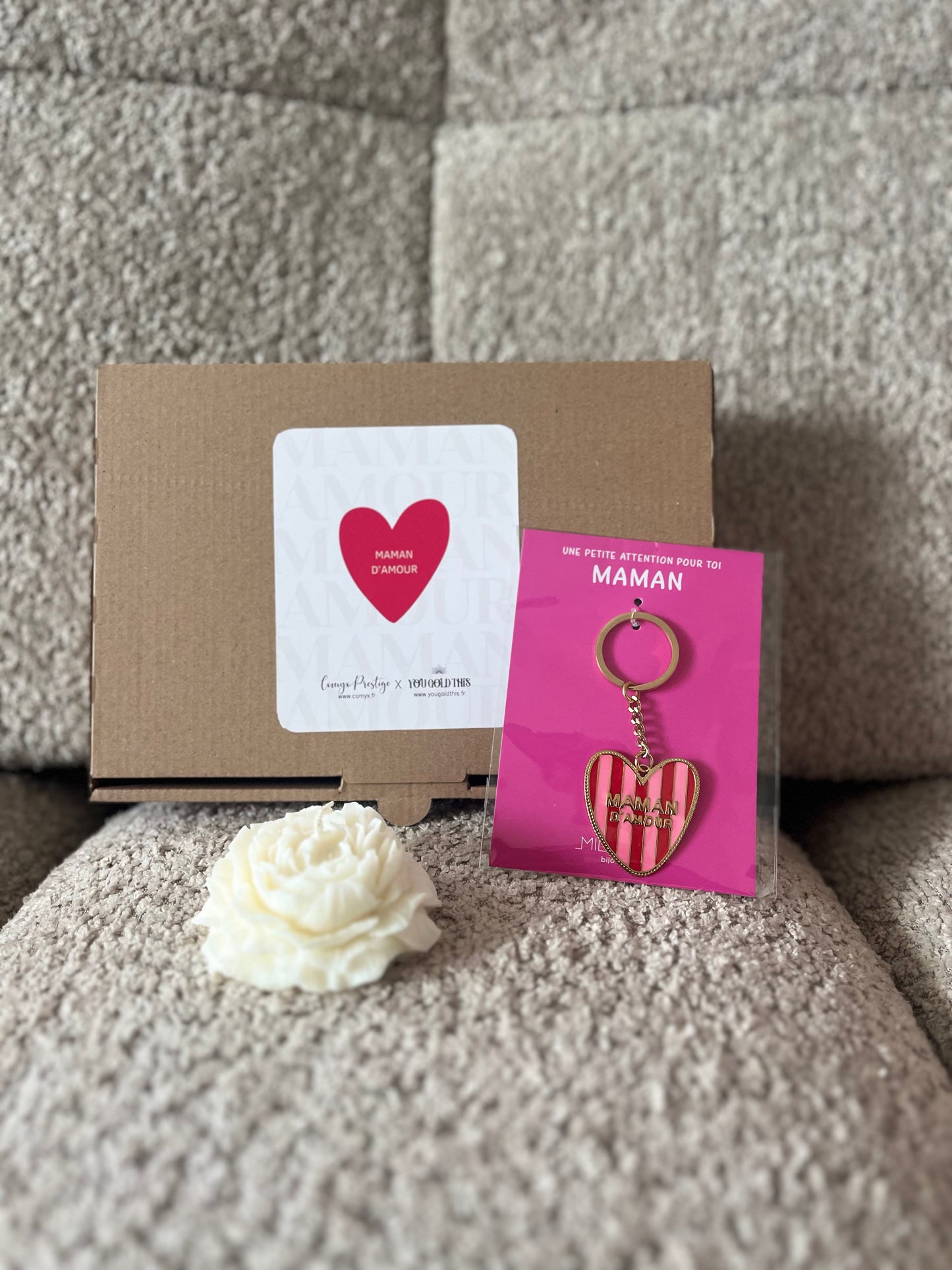Coffret Maman d’Amour – Bougie pivoine & porte-clés cœur Rouge et rose – Cadeau Fête des Mères original