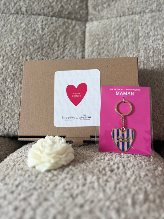 Coffret Maman d’Amour – Bougie pivoine & porte-clés cœur bleu et rose – Cadeau Fête des Mères original