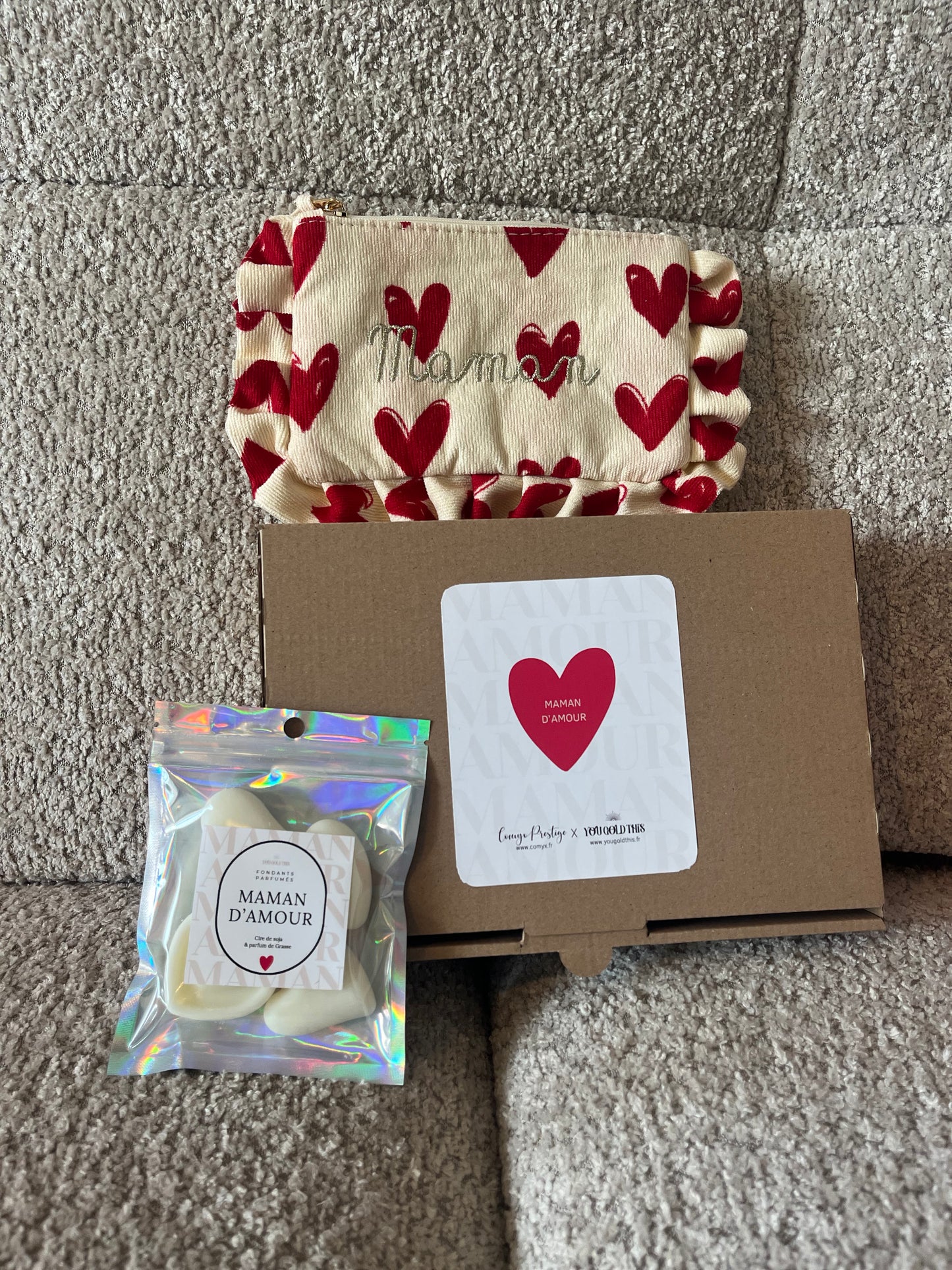 Coffret Fête des Mères Maman d’Amour – Fondants parfumés & pochette brodée – Cadeau maman original