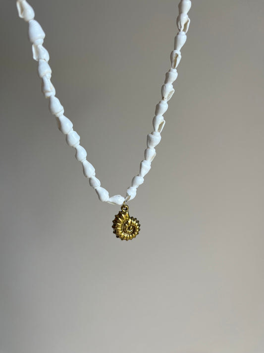 Collier Sirena - coquillages et pendentif - PRÉ COMMANDE