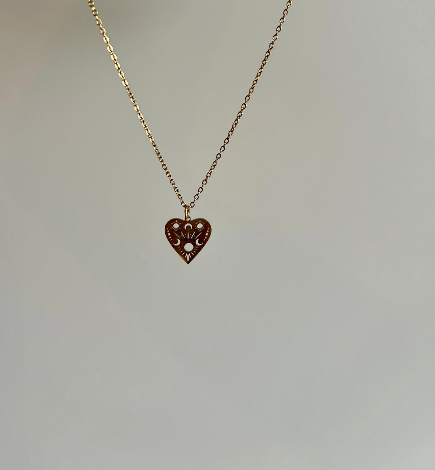 Collier pendentif cœur mystique – Doré – Bijoux  – You Gold This