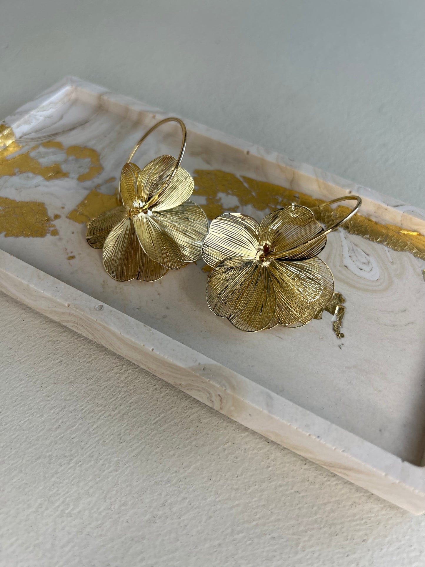 Boucles d’oreilles créoles fleurs – Doré – Bijoux  – You Gold This