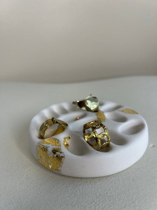 Plateau porte-bagues en Jesmonite – Feuilles d’or – You Gold This