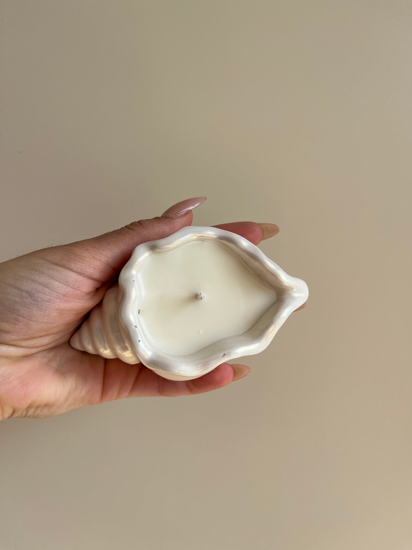 Bougie coquillage 🐚 Monoï-vanillé - Modèle 2